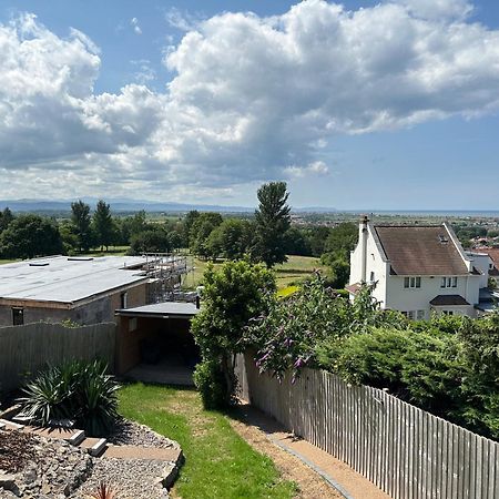 Offa'S Lodge Family Home Quiet Area With Sea Views Prestatyn Esterno foto