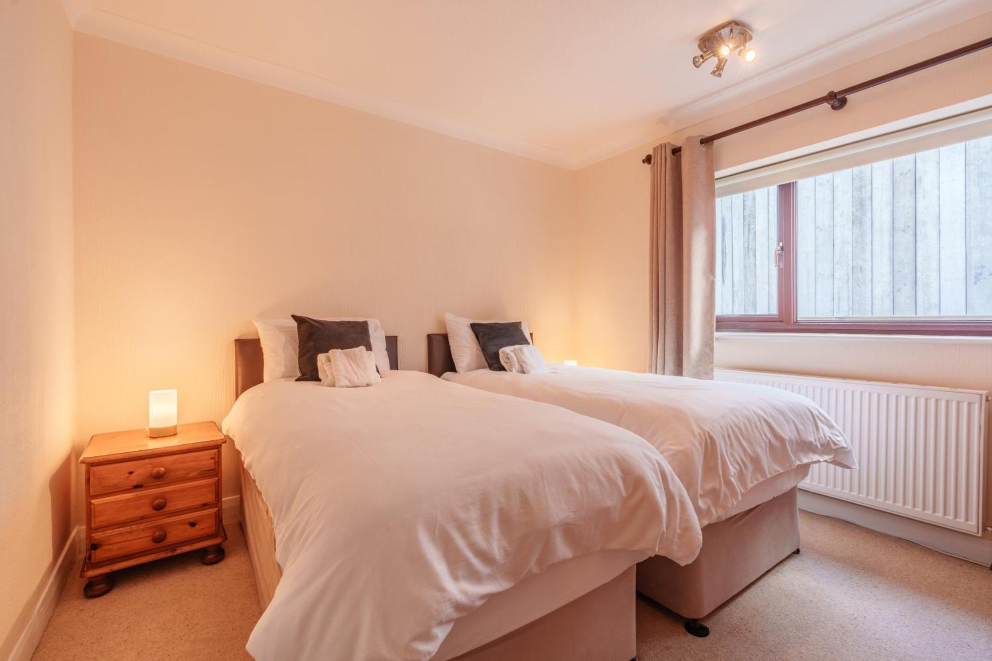 Offa'S Lodge Family Home Quiet Area With Sea Views Prestatyn Esterno foto