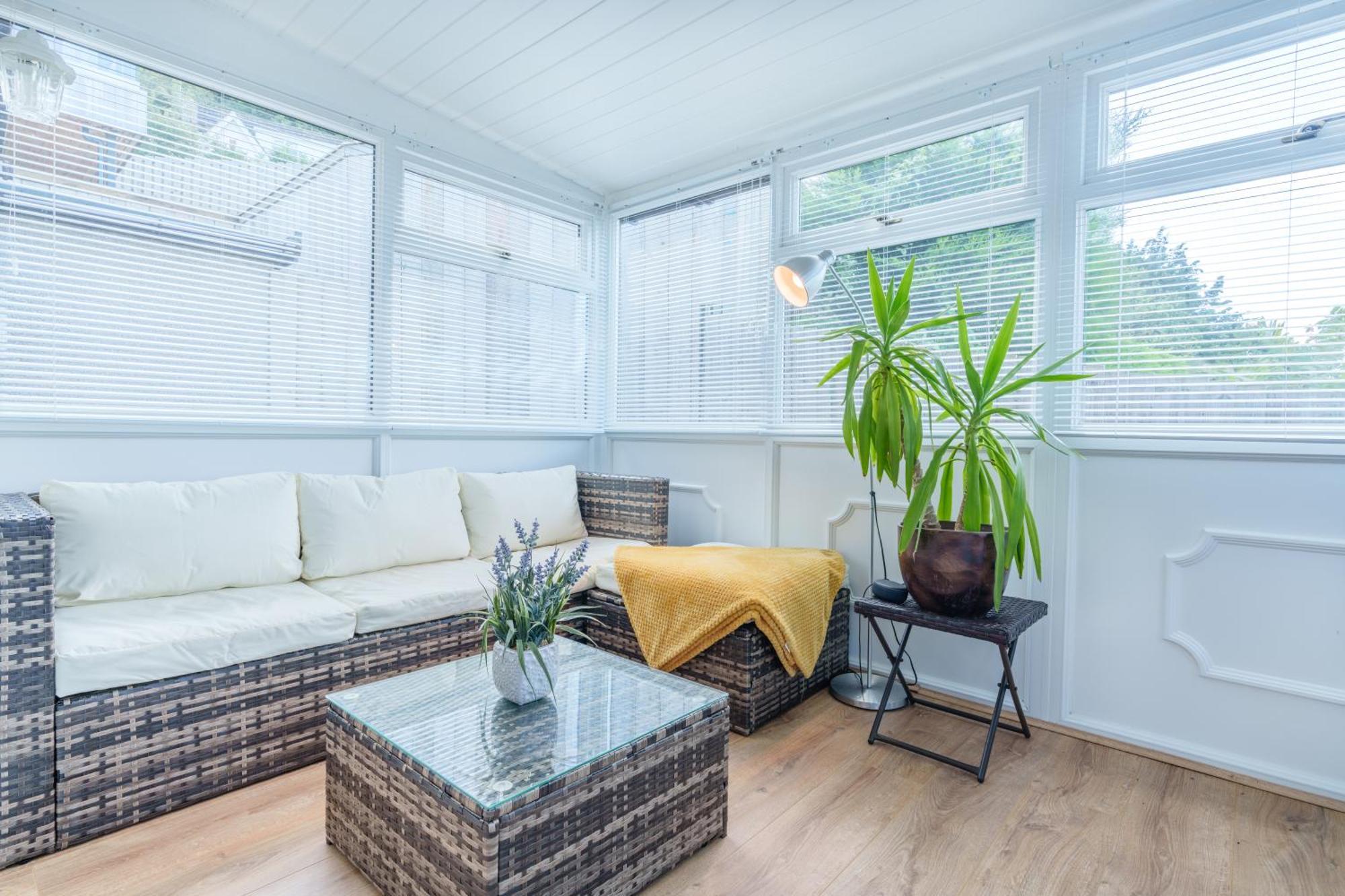 Offa'S Lodge Family Home Quiet Area With Sea Views Prestatyn Esterno foto