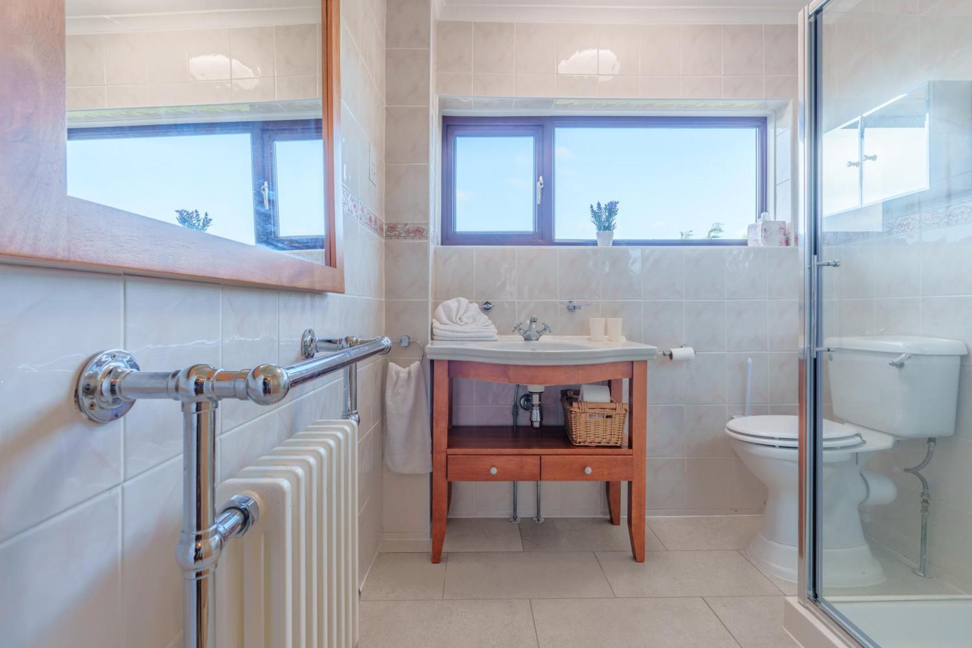 Offa'S Lodge Family Home Quiet Area With Sea Views Prestatyn Esterno foto