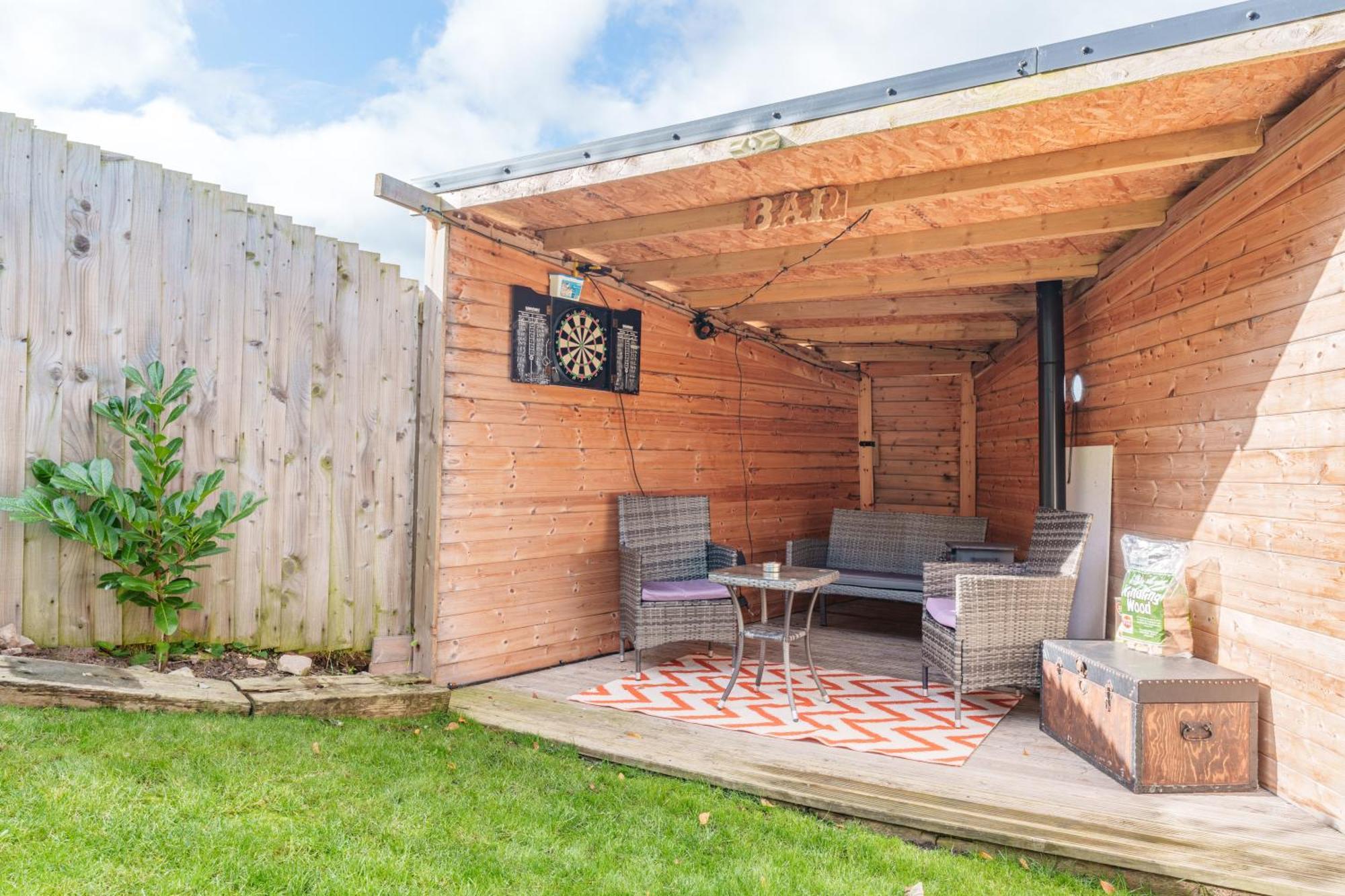 Offa'S Lodge Family Home Quiet Area With Sea Views Prestatyn Esterno foto